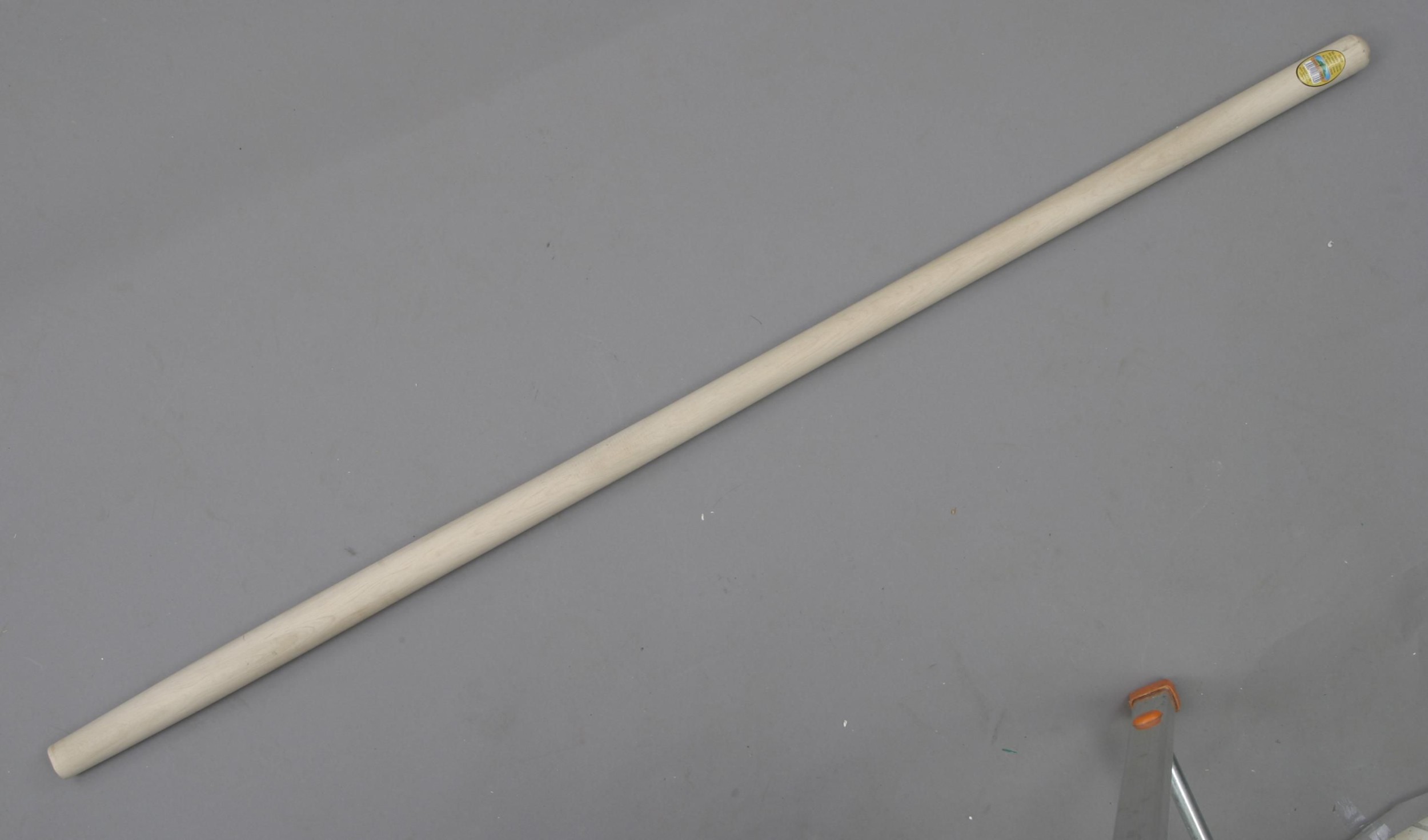 Domácnost a Zahrada - Násada na lopatu 130cm
