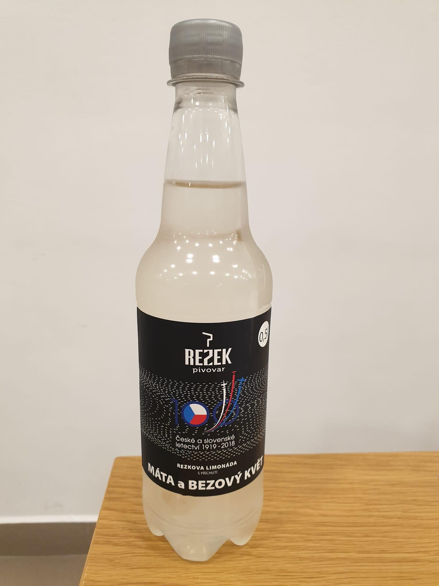 Nápoje - Rezkova limonáda máta a bezový květ