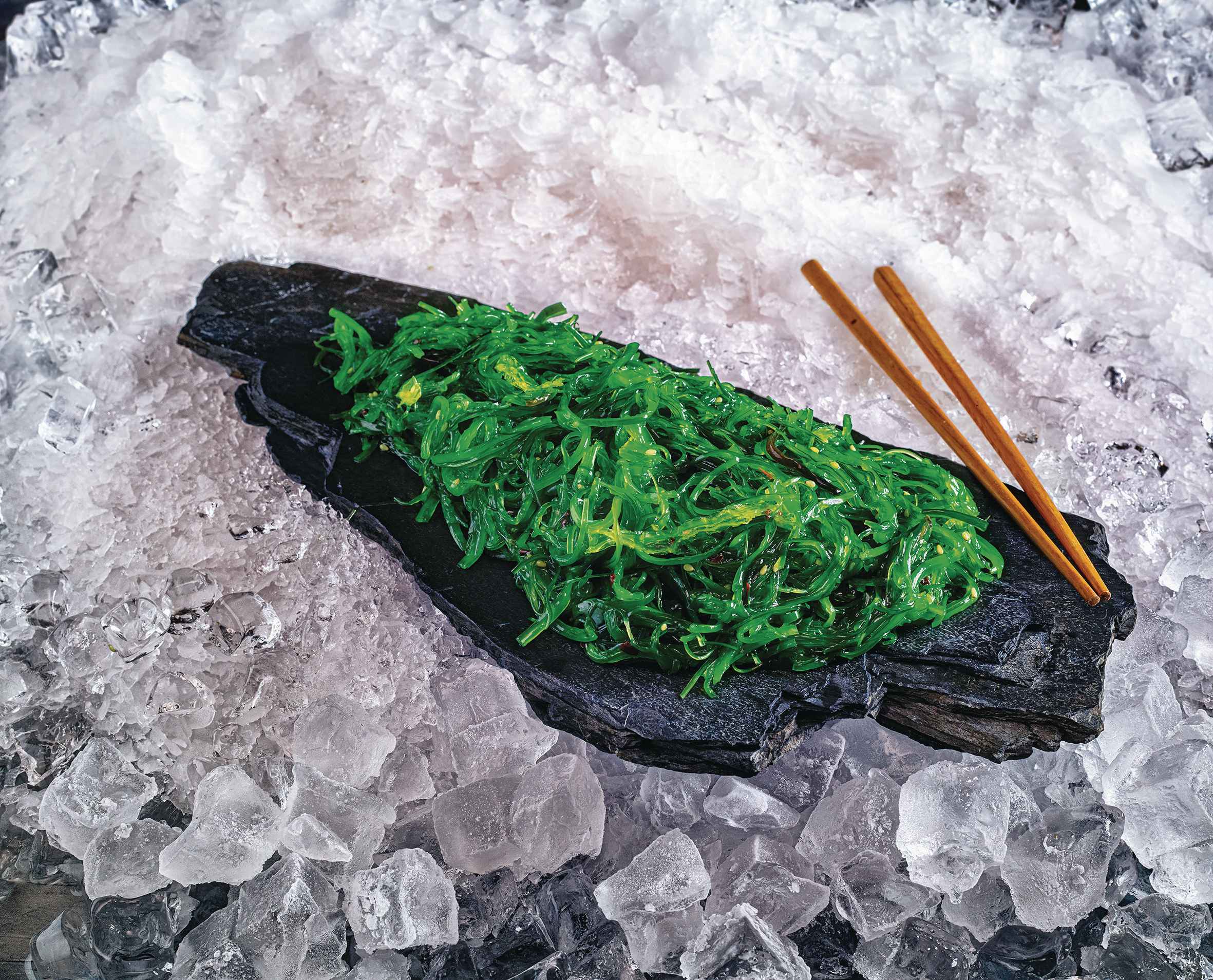 Salát z mořských řas Goma Wakame - cca 300 g-0