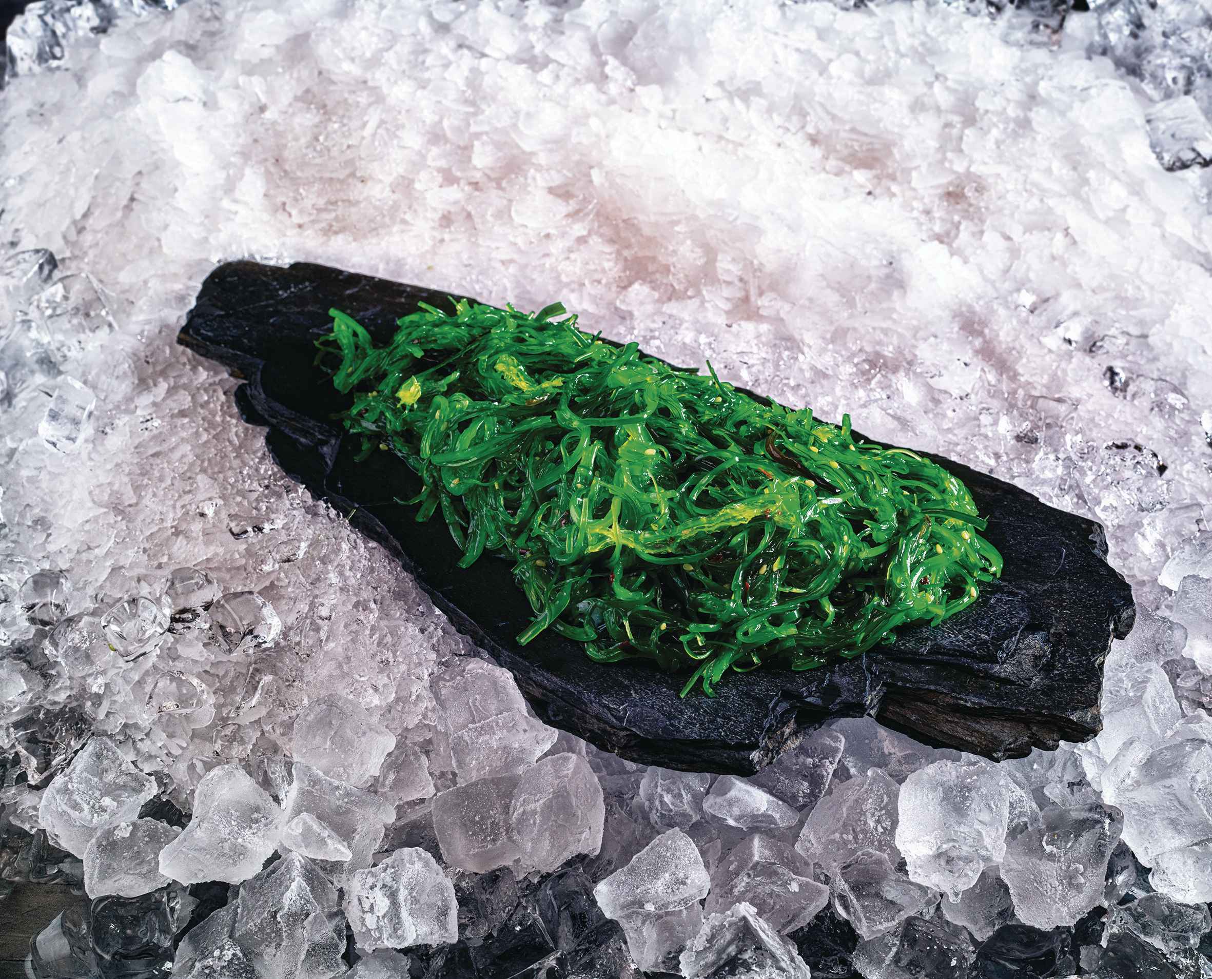 Salát z mořských řas Goma Wakame - cca 300 g-1
