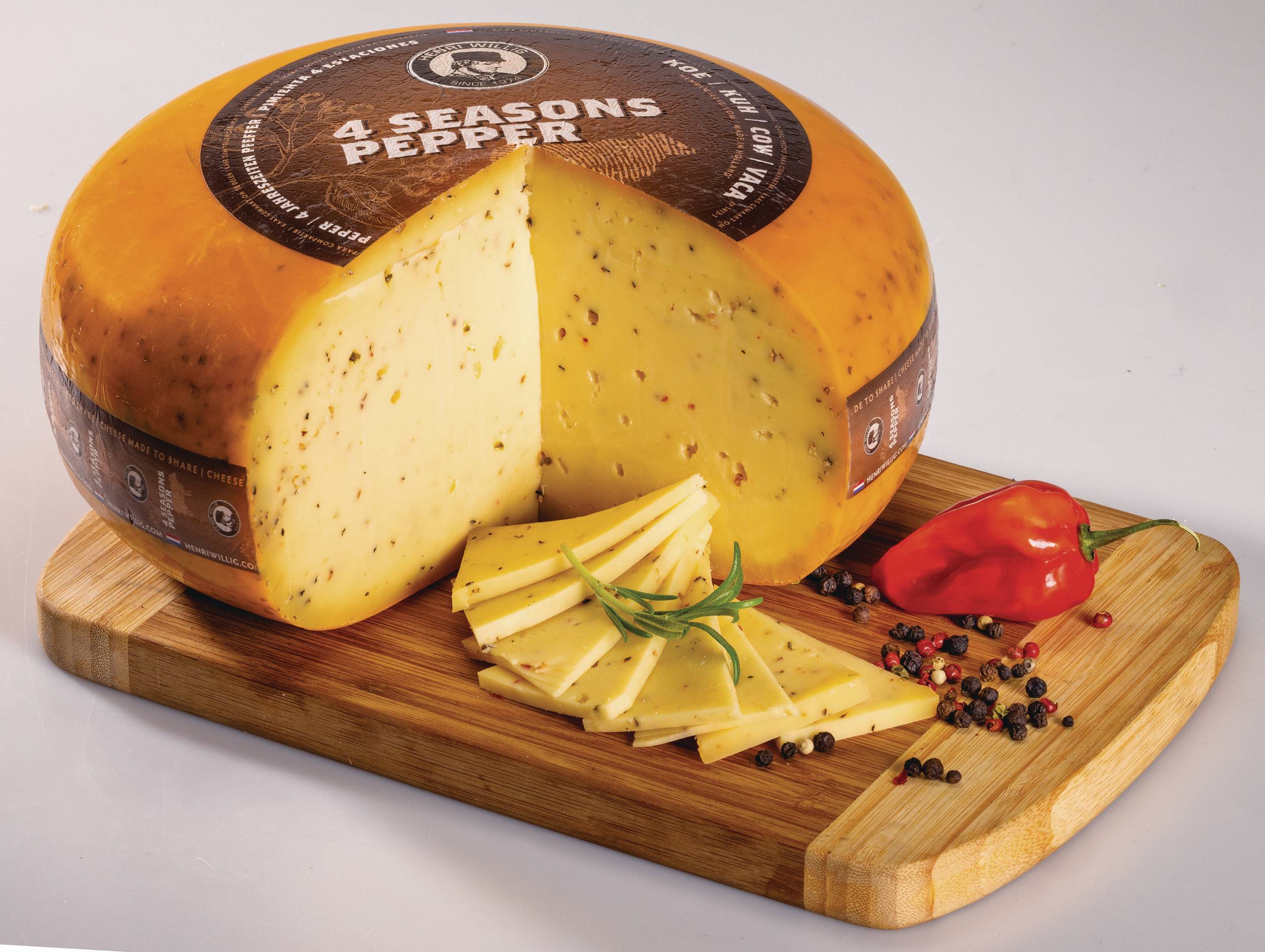 Sýr přírodní zrající pepř/papričky 50% - cca 150 g-1